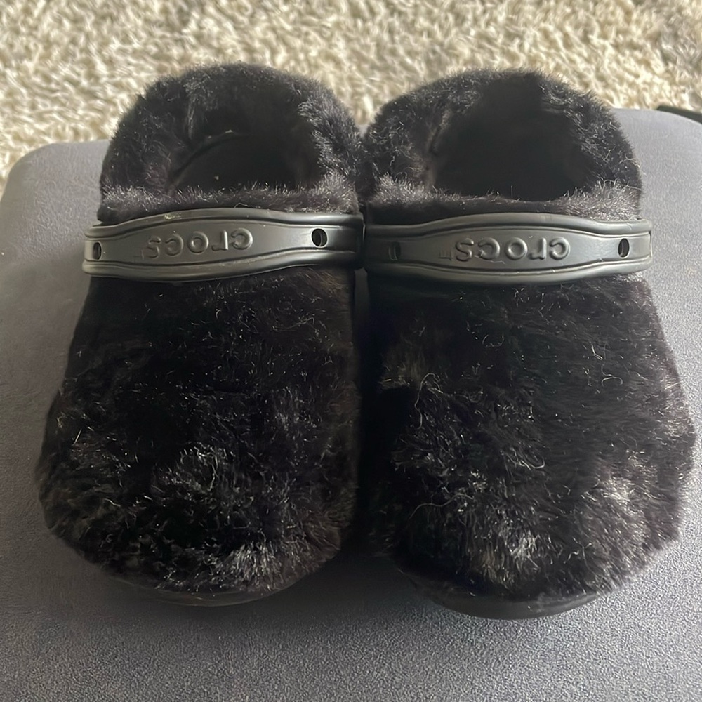 Crocs Classic Fur Sure size 7